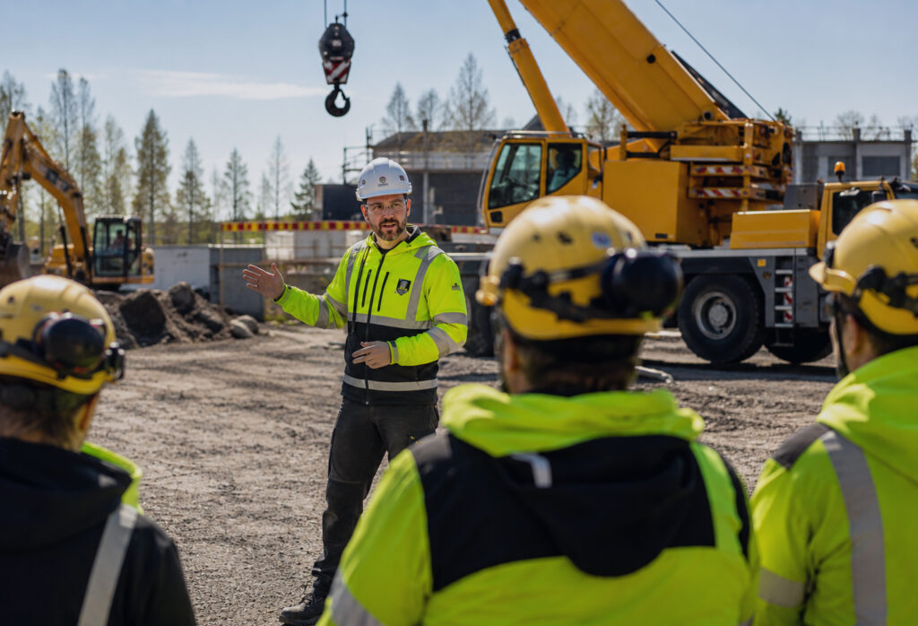 kone-janostotoiden turvallisuuskoulutukset